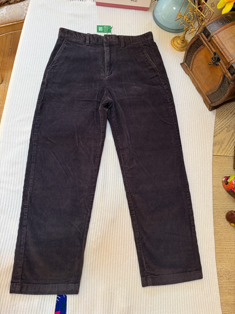 GAP Men's Corduroy Pants in Dark Brown